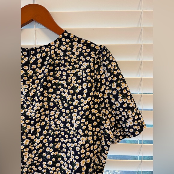 SHEIN Sunflower Dress - Picture 6 of 7